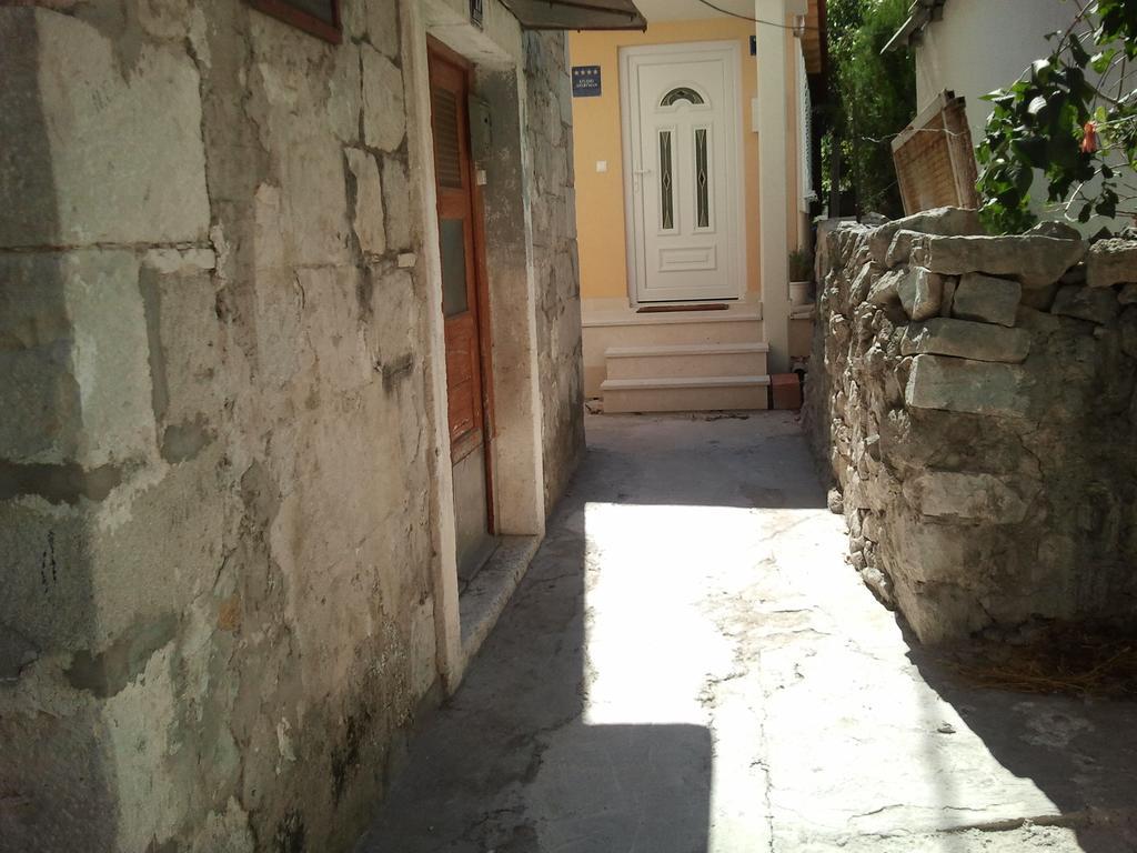 Apartment Ante Split Room photo